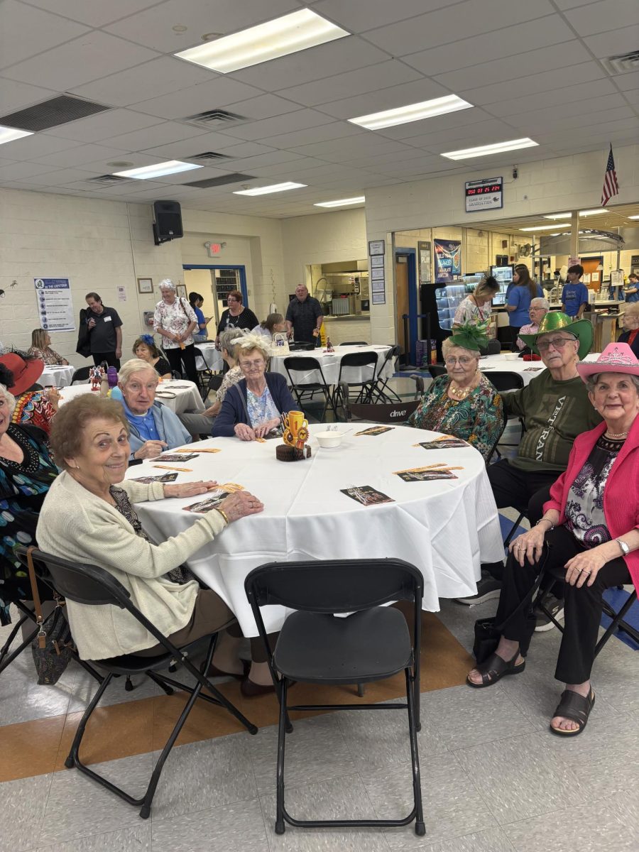 Everyone is having a great time, loving the food, and getting ready to dance!